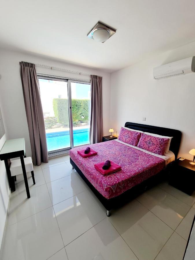 Modern Villa, 4 Bedrooms, Private Pool, Close To Coral Bay Strip Pegeia Exterior foto